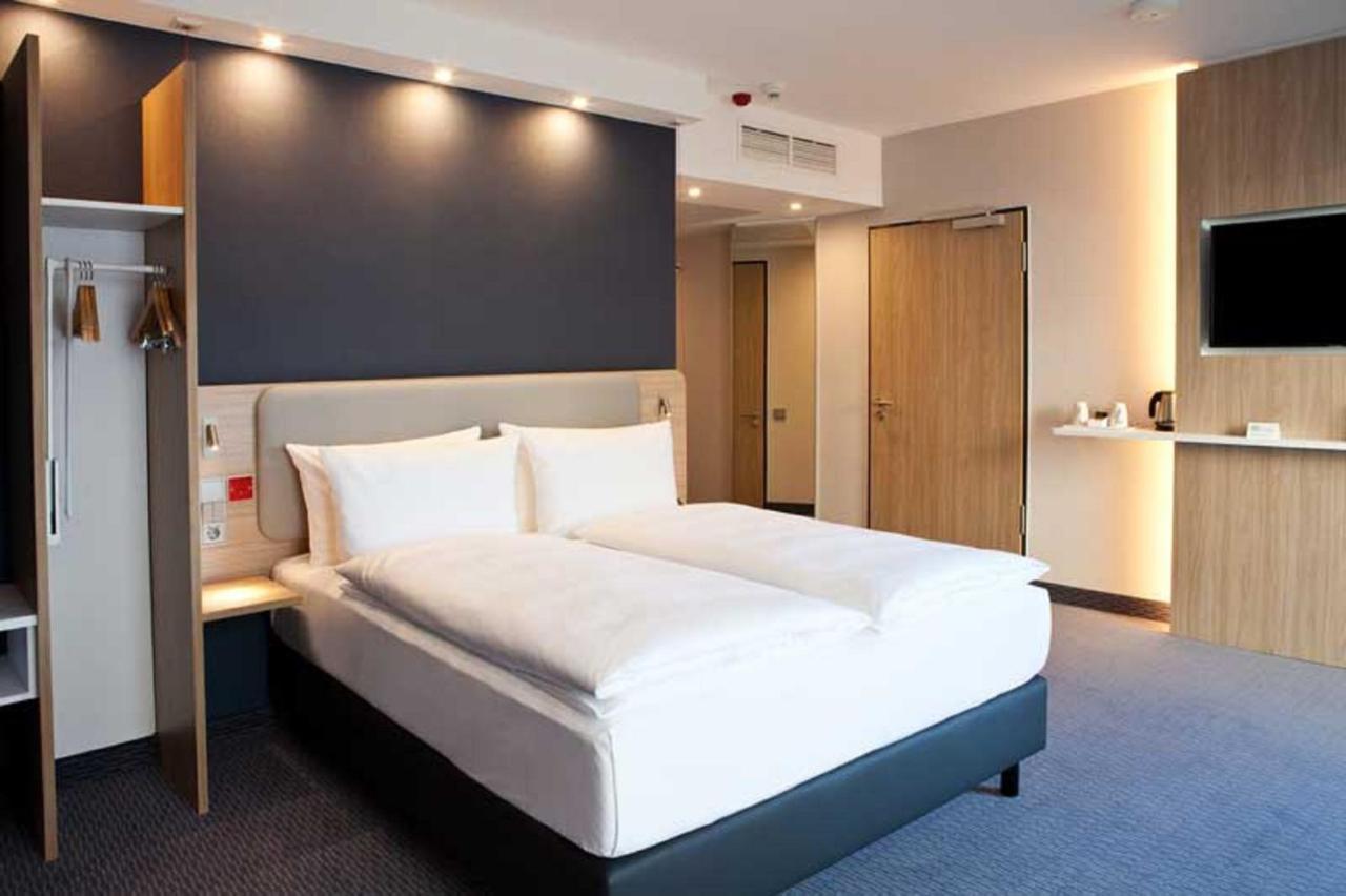 Holiday Inn Express Fuerth By Ihg מראה חיצוני תמונה