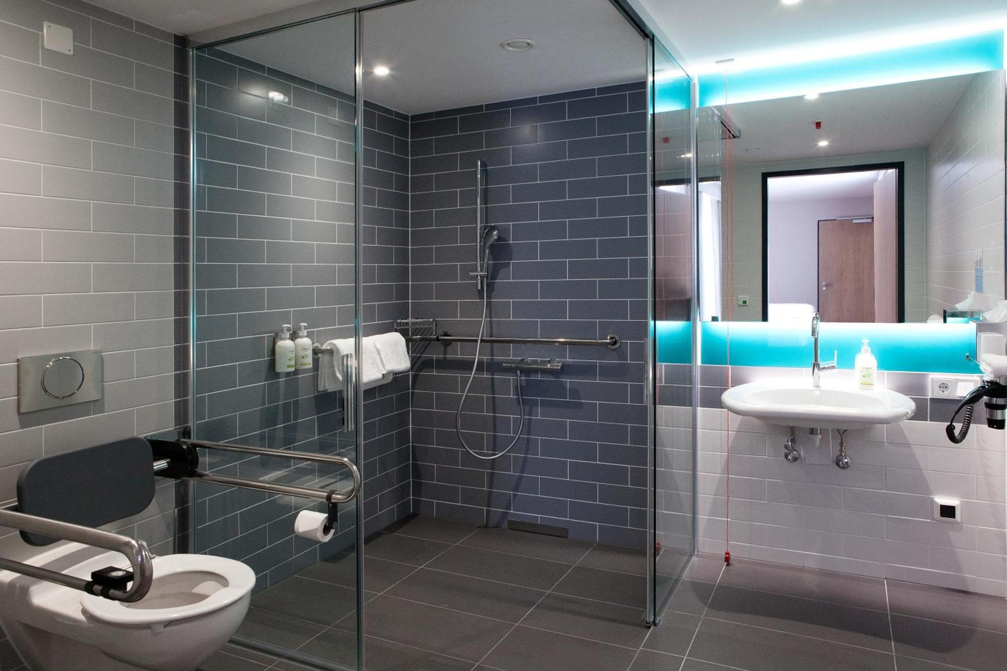 Holiday Inn Express Fuerth By Ihg מראה חיצוני תמונה